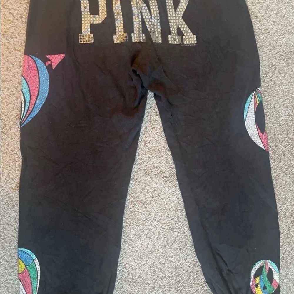 VS PINK EXTREMELY RARE VINTAGE 2009 BLING CAPRI JOGGERS
